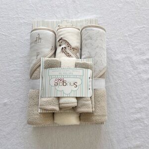 Carter's Neutral Giraffe Hooded Towel & Washcloth Set - Beige Cream